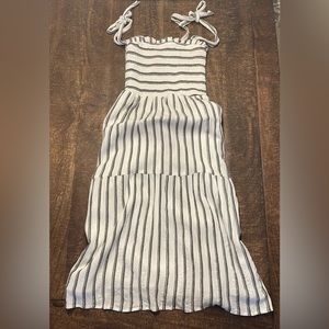American Eagle smocked midi dress size xs